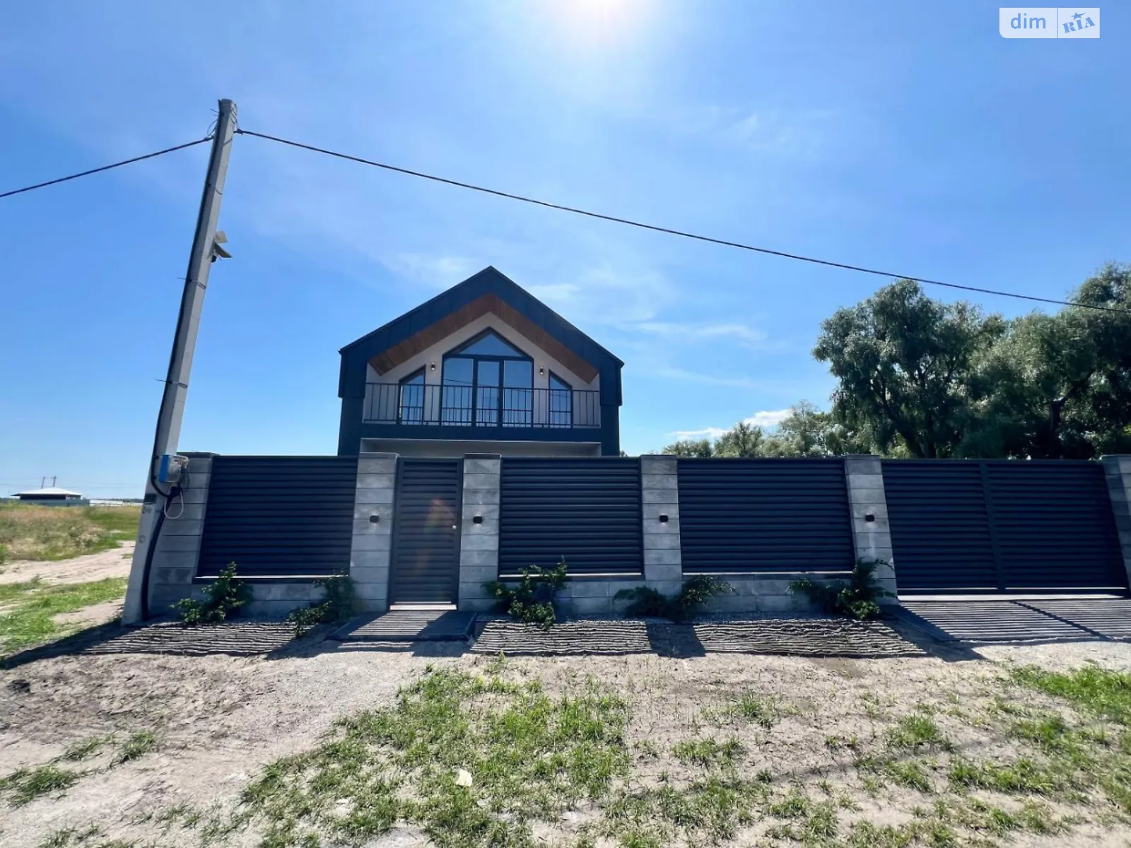 Продается дом на 2 этажа 135 кв. м с гаражом, цена: 119000 $ - фото 1