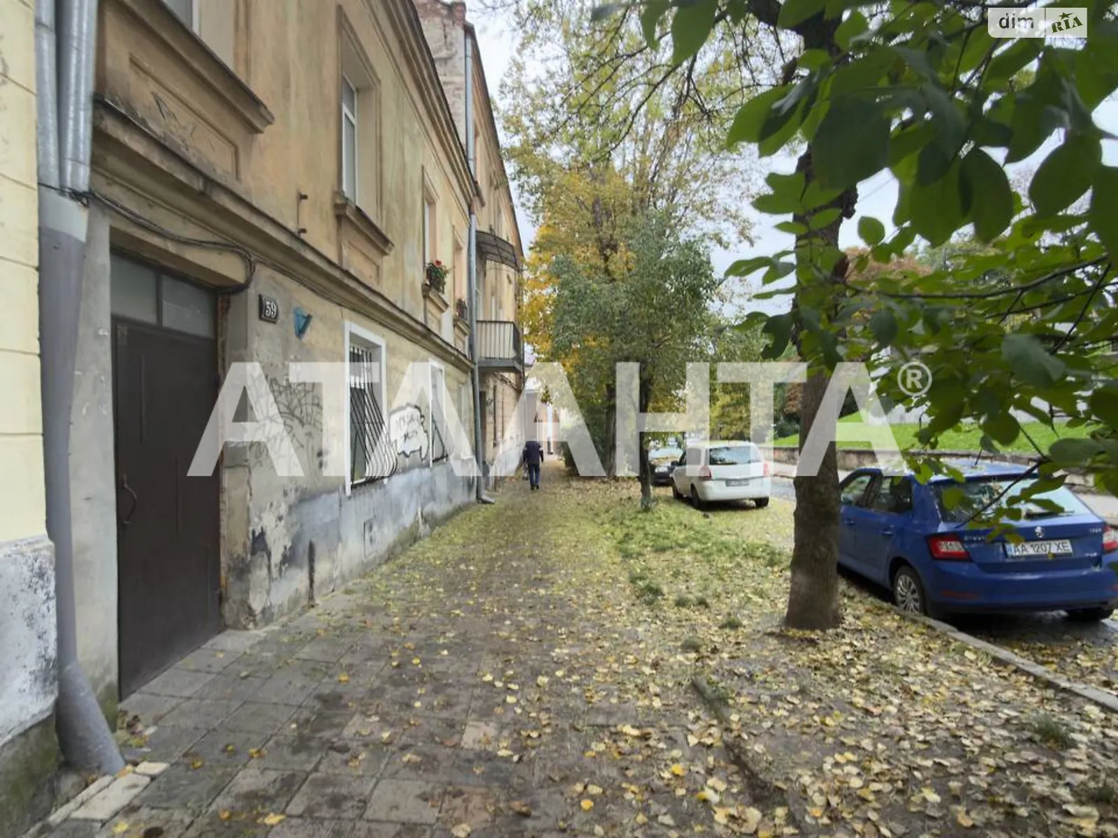Продается 2-комнатная квартира 37.5 кв. м в Львове, ул. Хмельницкого Богдана - фото 1