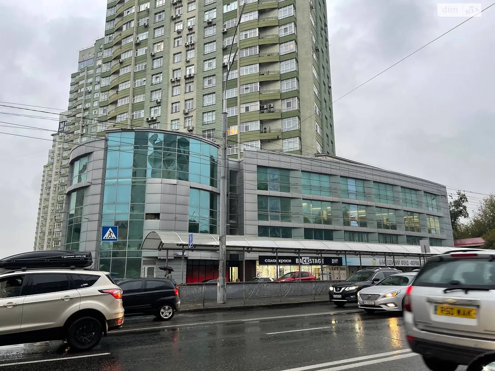 Здається в оренду офіс 700 кв. м в бізнес-центрі, цена: 10000 $ - фото 1