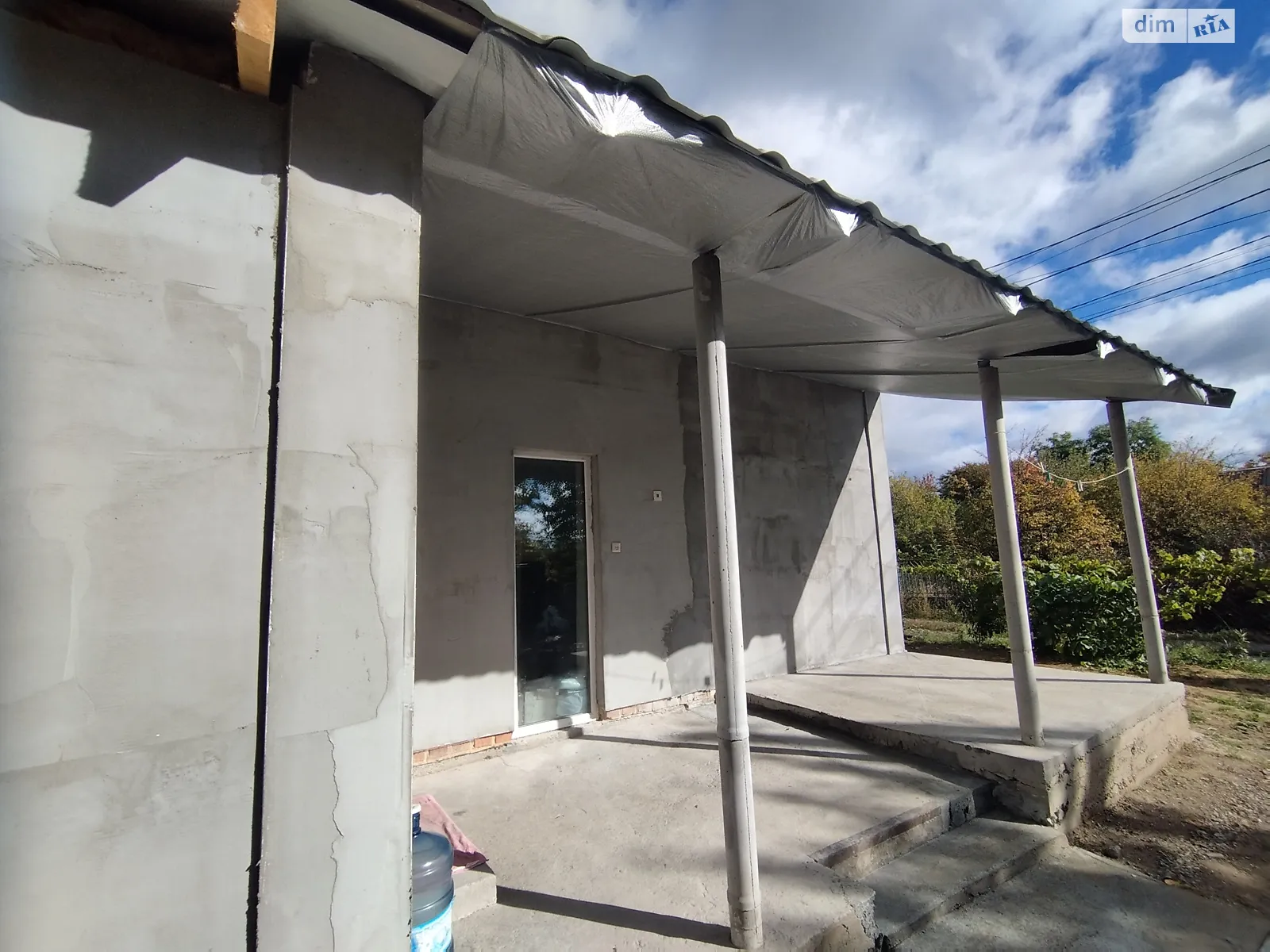 Продается дом на 2 этажа 100 кв. м с камином, цена: 50000 $ - фото 1