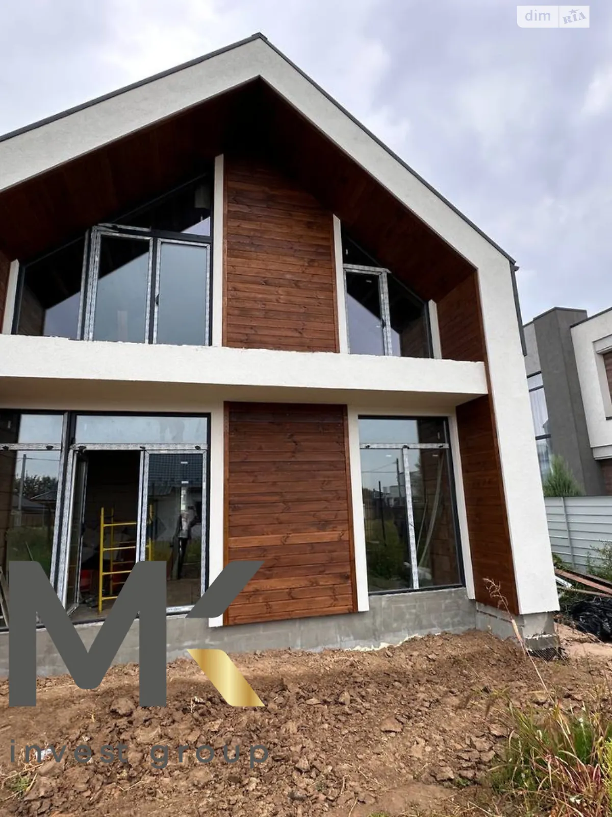 Продается дом на 2 этажа 128 кв. м с гаражом, цена: 120000 $ - фото 1