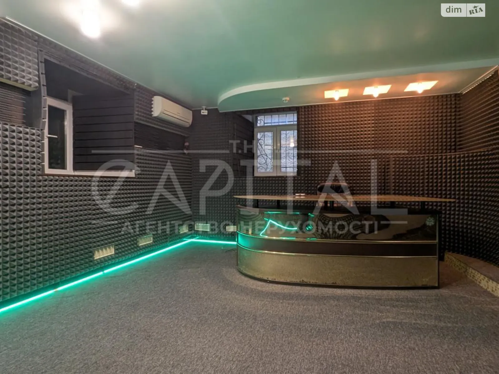 Продается офис 36 кв. м в бизнес-центре, цена: 100000 $ - фото 1