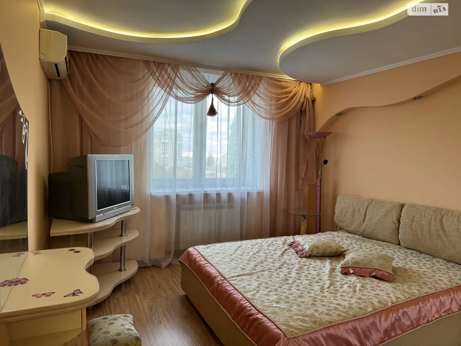 Сдается в аренду 3-комнатная квартира 96 кв. м в Хмельницком, ул. Институтская, 15/1 - фото 1