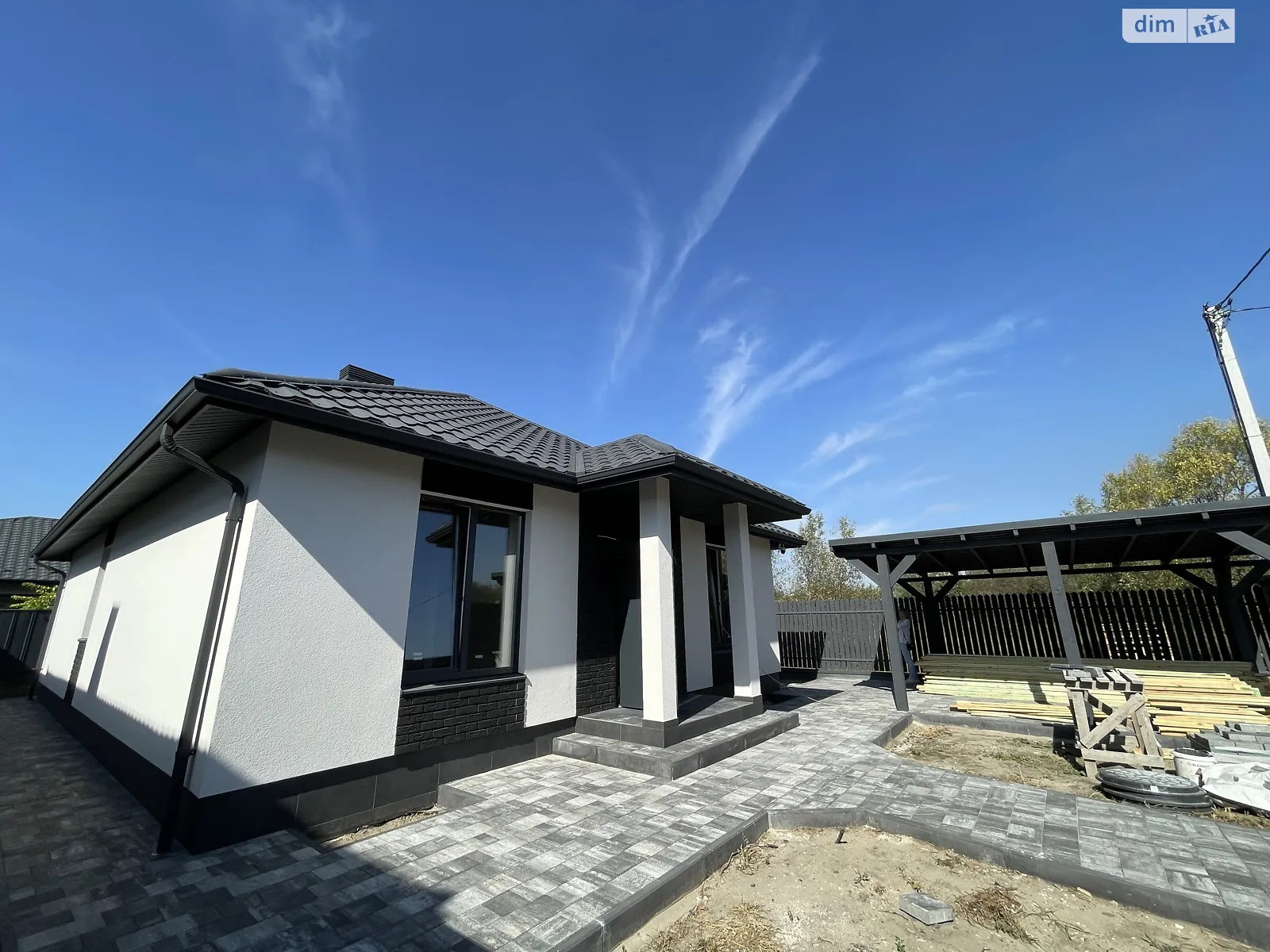 Продается одноэтажный дом 118 кв. м с камином, цена: 120000 $ - фото 1
