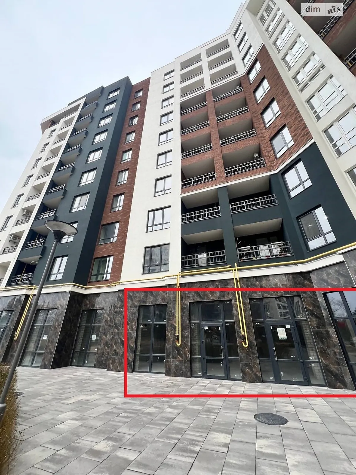 Сдается в аренду помещения свободного назначения 228.2 кв. м в 10-этажном здании, цена: 12 $ - фото 1