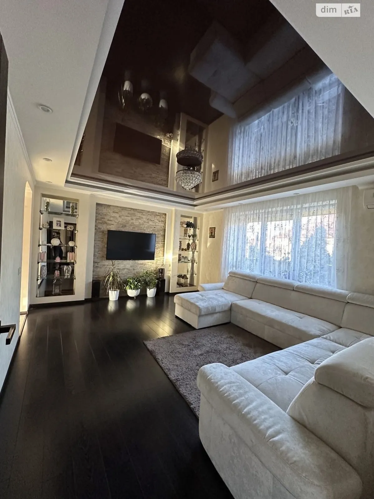 Продается дом на 2 этажа 172 кв. м с балконом, цена: 185000 $ - фото 1