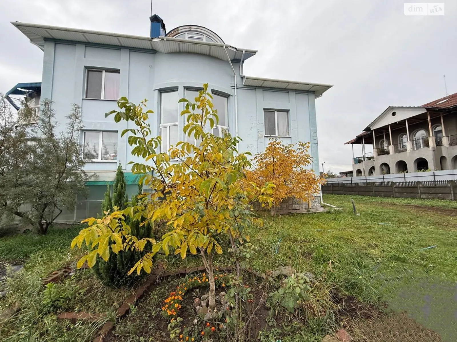 Продается дом на 2 этажа 429.8 кв. м с подвалом, цена: 135000 $ - фото 1