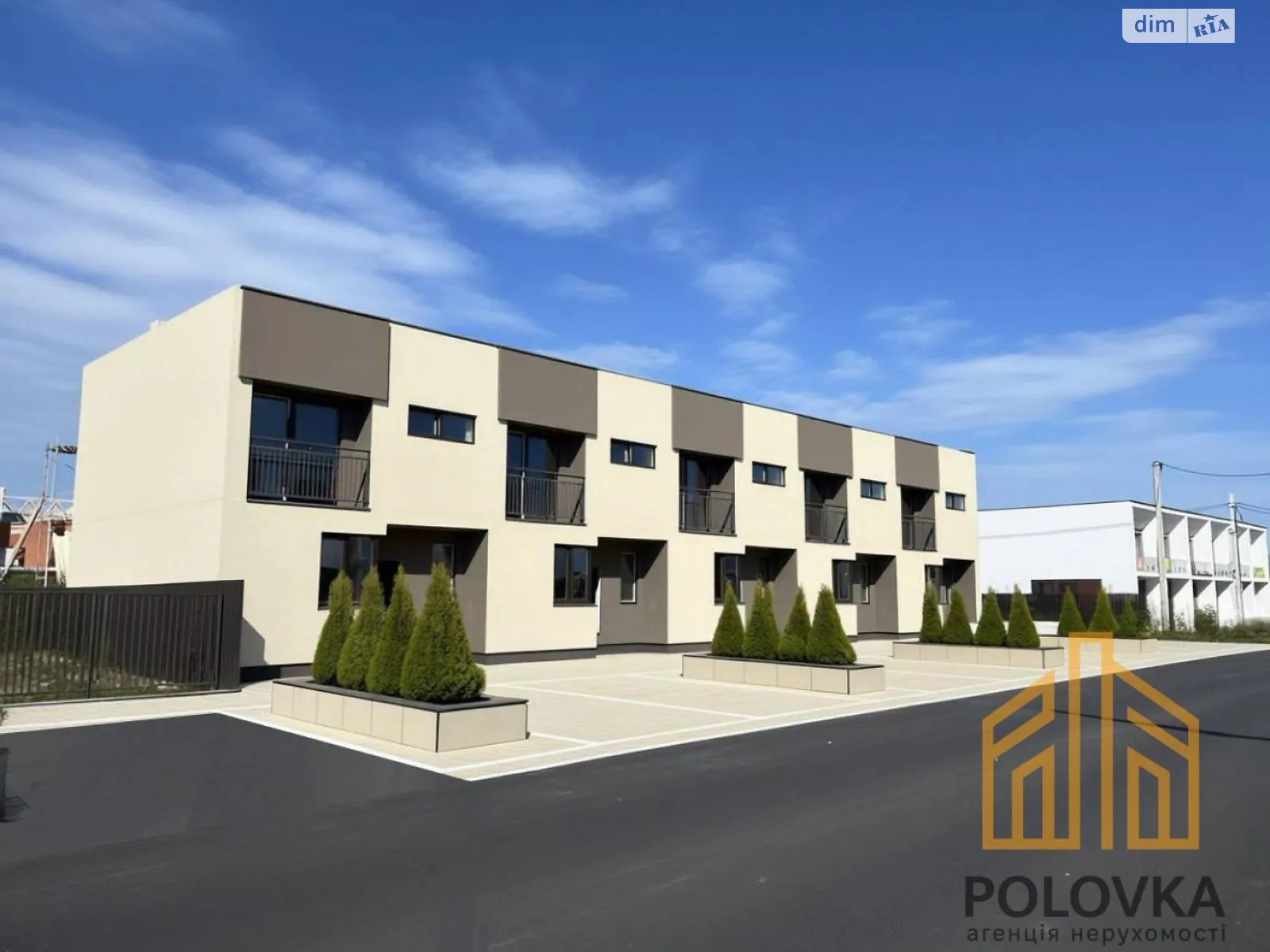 Продается дом на 2 этажа 108 кв. м с бассейном, цена: 80000 $ - фото 1