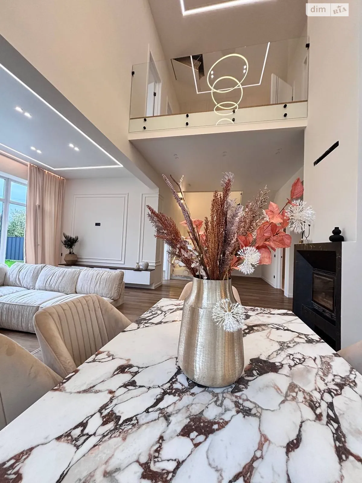 Продається будинок 2 поверховий 187.7 кв. м з гаражем, цена: 330000 $ - фото 1