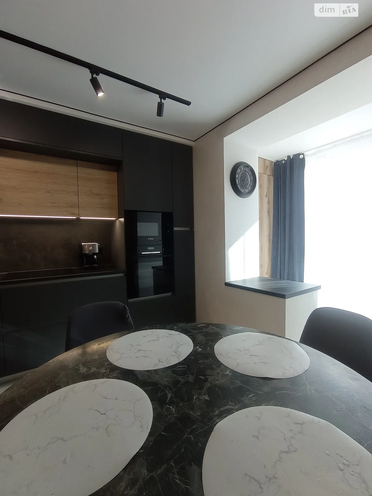 3-комнатная квартира 100 кв. м в Тернополе, ул. Владимира Великого - фото 1