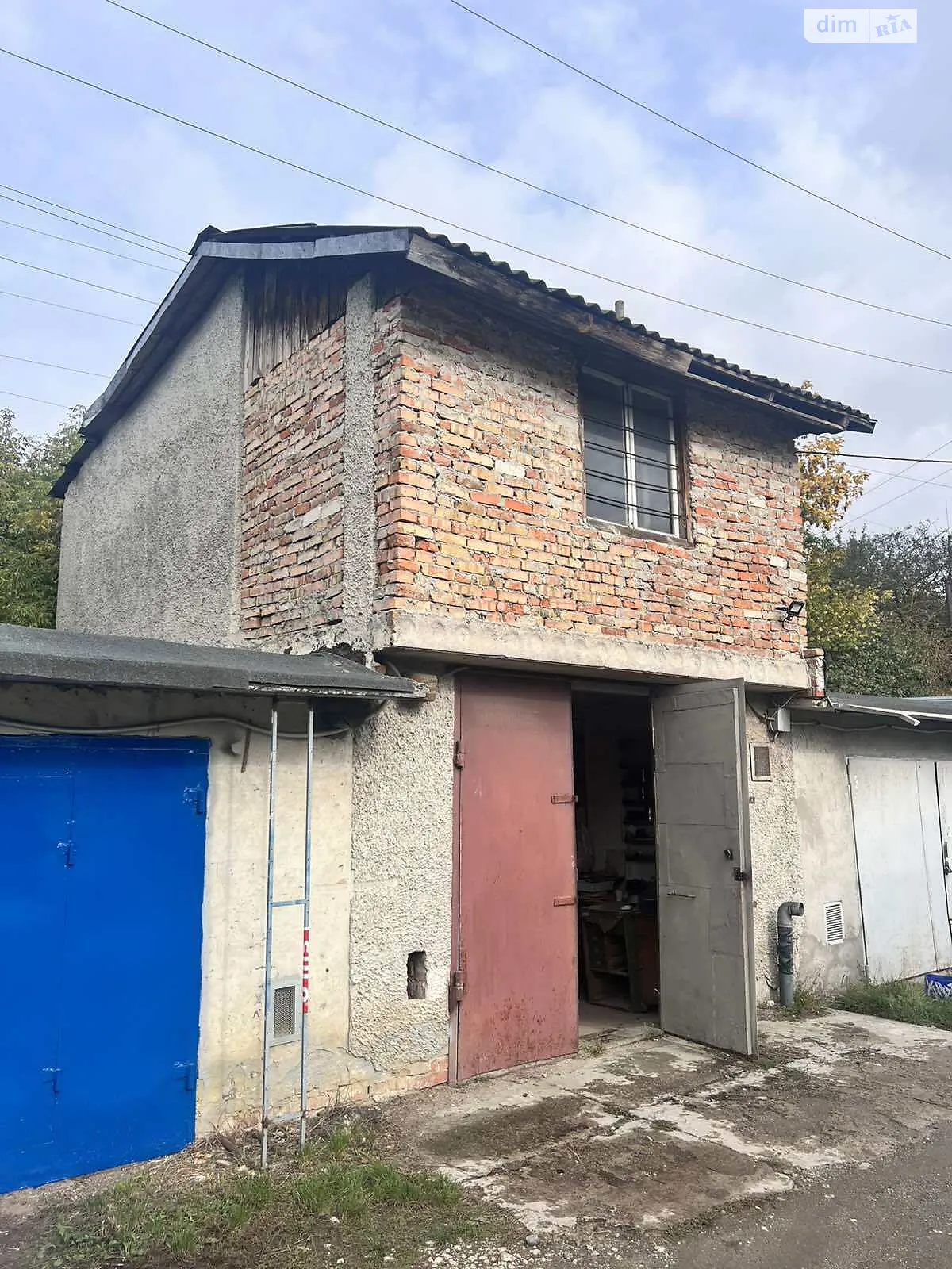 Продается место в гаражном кооперативе под бус на 61 кв. м, цена: 15000 $ - фото 1