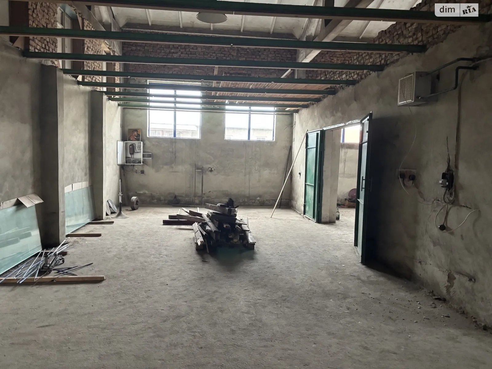 Сдается в аренду помещения свободного назначения 1044 кв. м в 1-этажном здании, цена: 80000 грн - фото 1