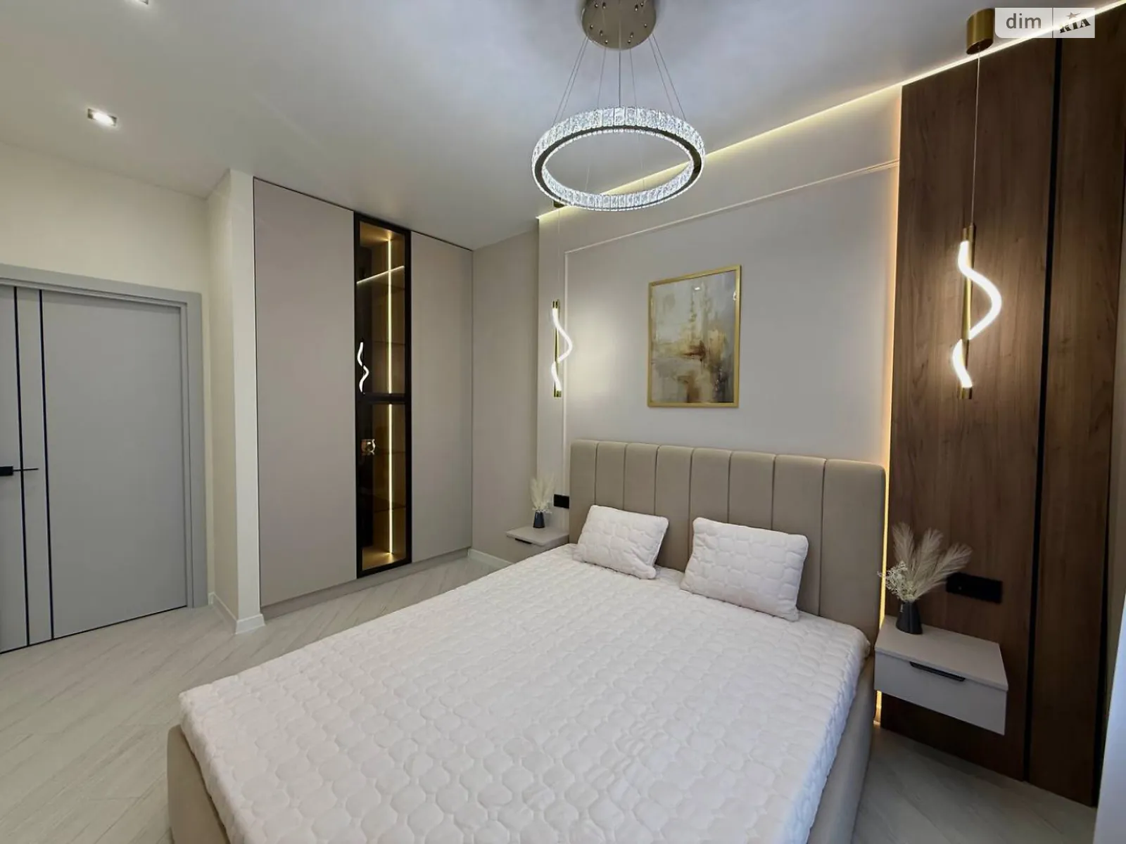 Продается 2-комнатная квартира 68 кв. м в Одессе, ул. Генуэзская, 1/1 - фото 1