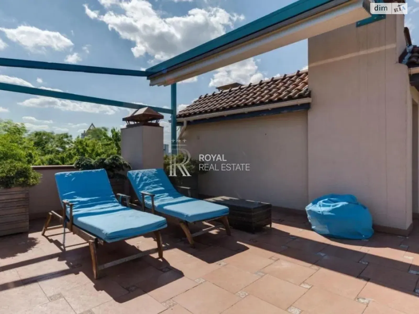 Продается дом на 3 этажа 340 кв. м с подвалом, цена: 1125000 $ - фото 1
