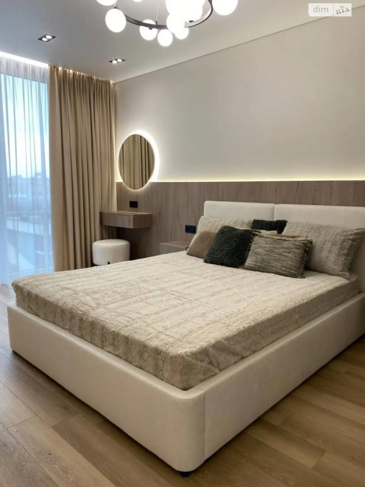 Продается 1-комнатная квартира 38 кв. м в Ивано-Франковске, ул. Бандеры Степана, 79 - фото 1