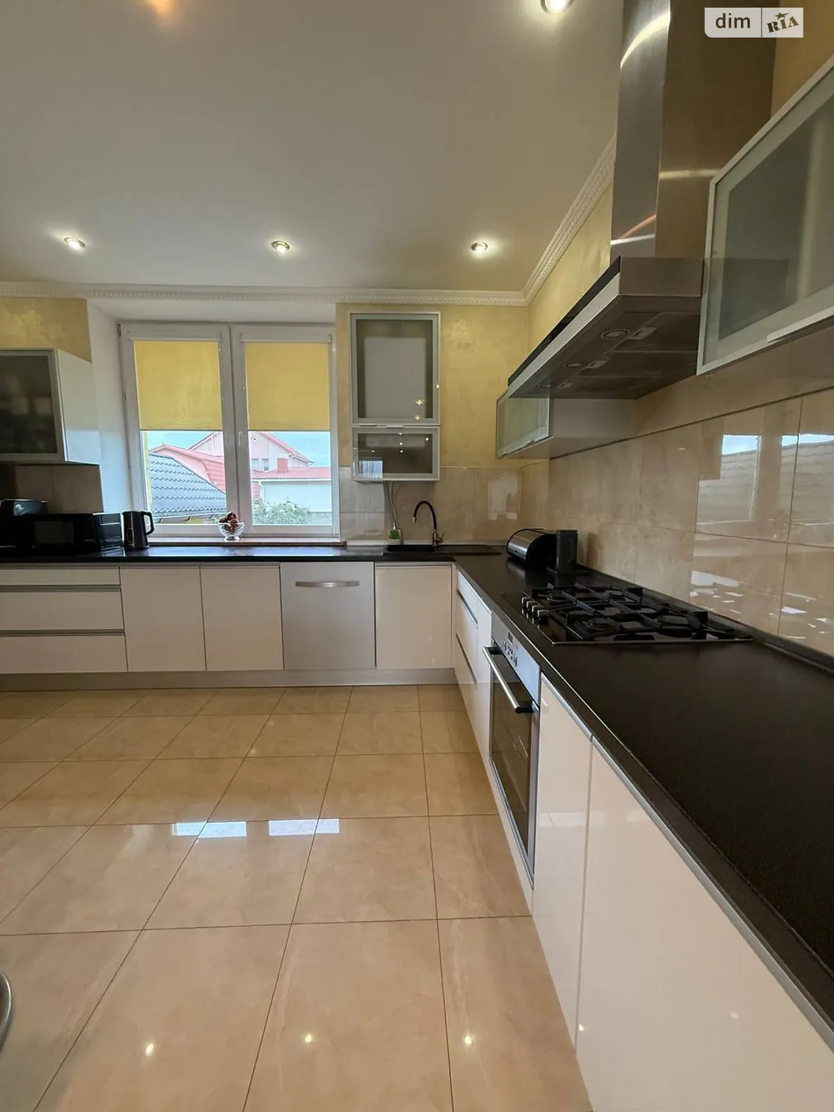Продается дом на 2 этажа 295 кв. м с участком, цена: 335000 $ - фото 1