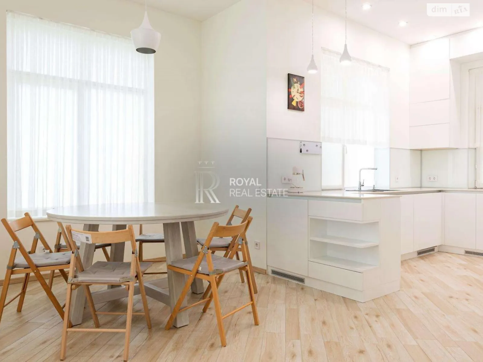 Сдается в аренду одноэтажный дом 200 кв. м с балконом, цена: 2800 $ - фото 1