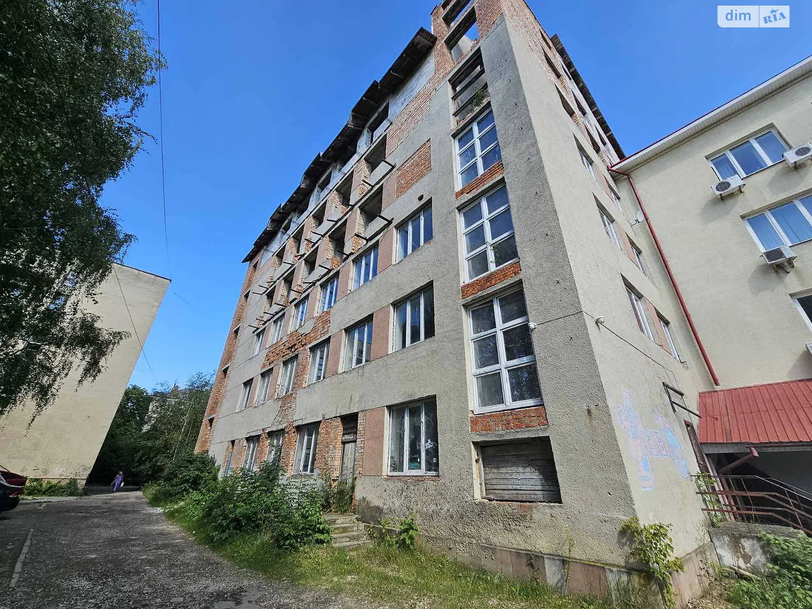 Продается офис 2405 кв. м в бизнес-центре, цена: 498000 $ - фото 1