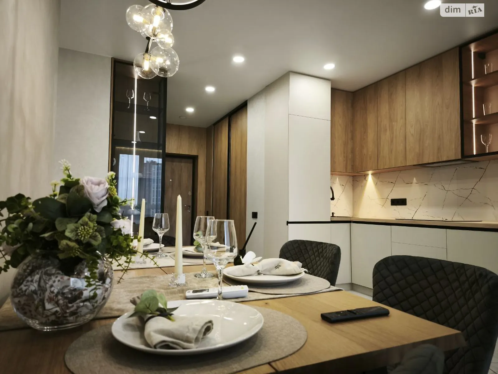 Продается 3-комнатная квартира 86 кв. м в Киеве, ул. Всеволода Змиенко, 15/23 - фото 1