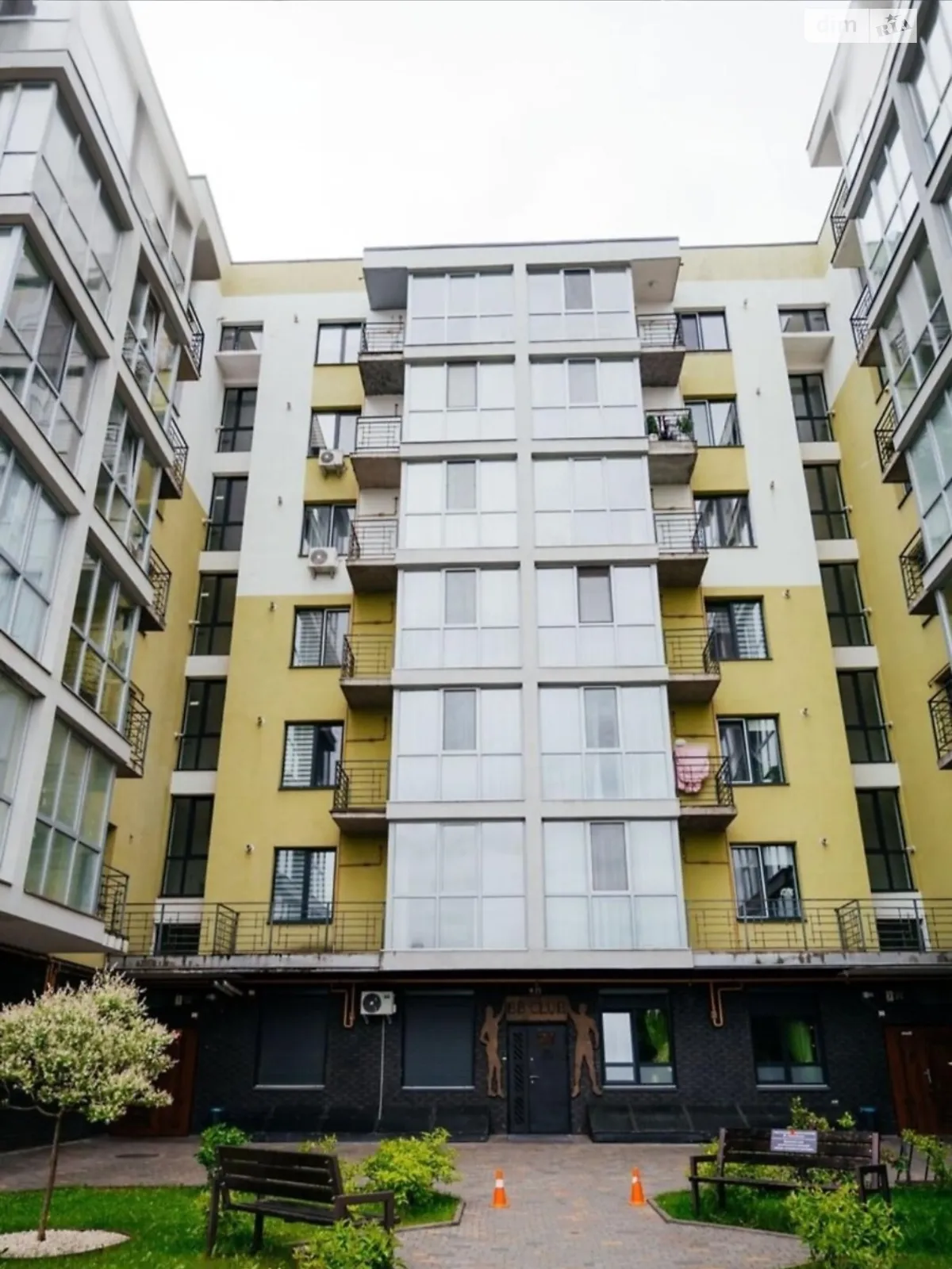2-комнатная квартира 82.5 кв. м в Луцке, ул. Новочерчицкая, 5 - фото 1