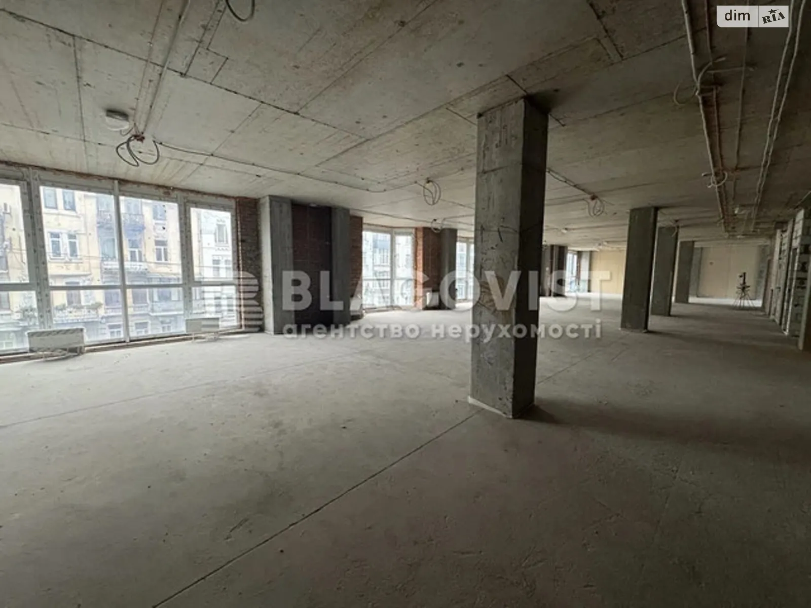 Продается офис 403 кв. м в бизнес-центре, цена: 1209000 $ - фото 1