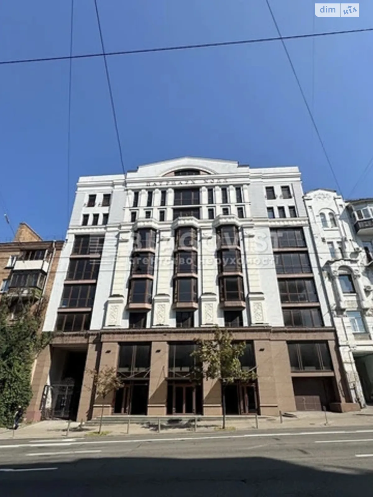 Продается офис 711 кв. м в бизнес-центре, цена: 2844000 $ - фото 1