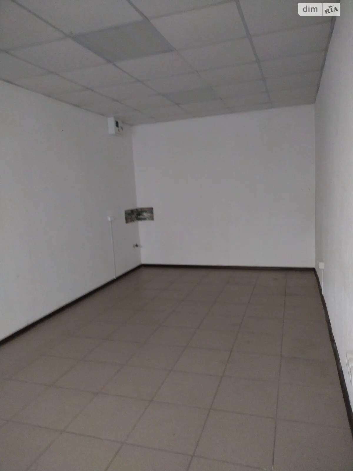 Сдается в аренду офис 40 кв. м в бизнес-центре, цена: 7200 грн - фото 1