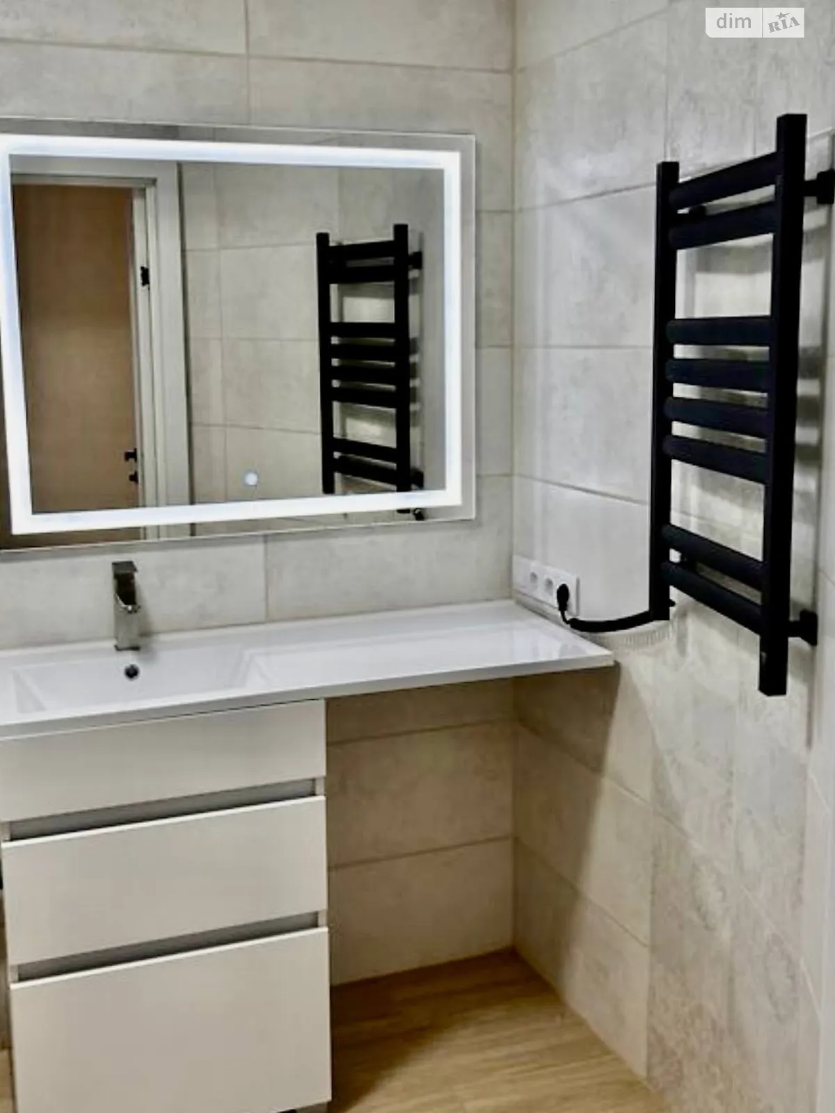 Продается 1-комнатная квартира 32 кв. м в Харькове, ул. Защитников Неба(Тобольская), 47 - фото 1