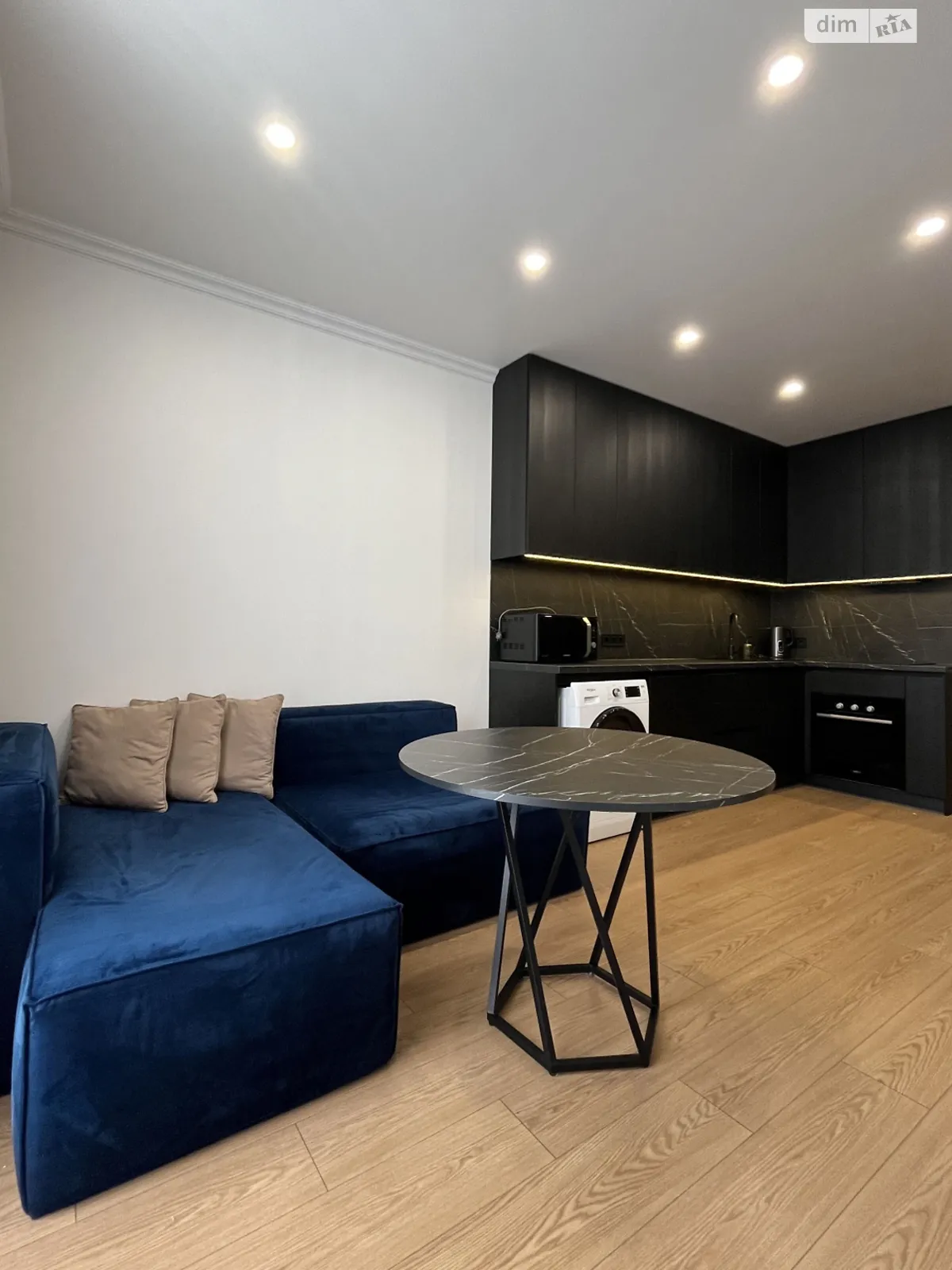 Продается 1-комнатная квартира 45 кв. м в Киеве, ул. Заречная, 2 корпус 1 - фото 1