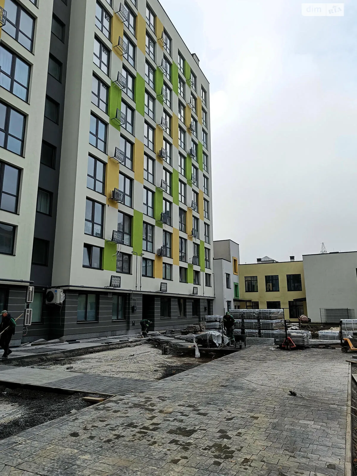 Продается офис 111.4 кв. м в бизнес-центре, цена: 267360 $ - фото 1