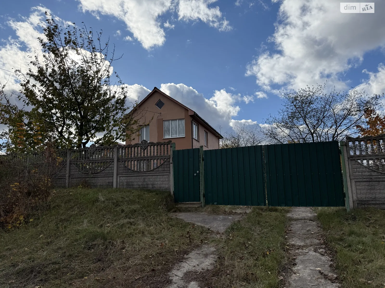 Продается дом на 2 этажа 86 кв. м с гаражом, цена: 72000 $ - фото 1