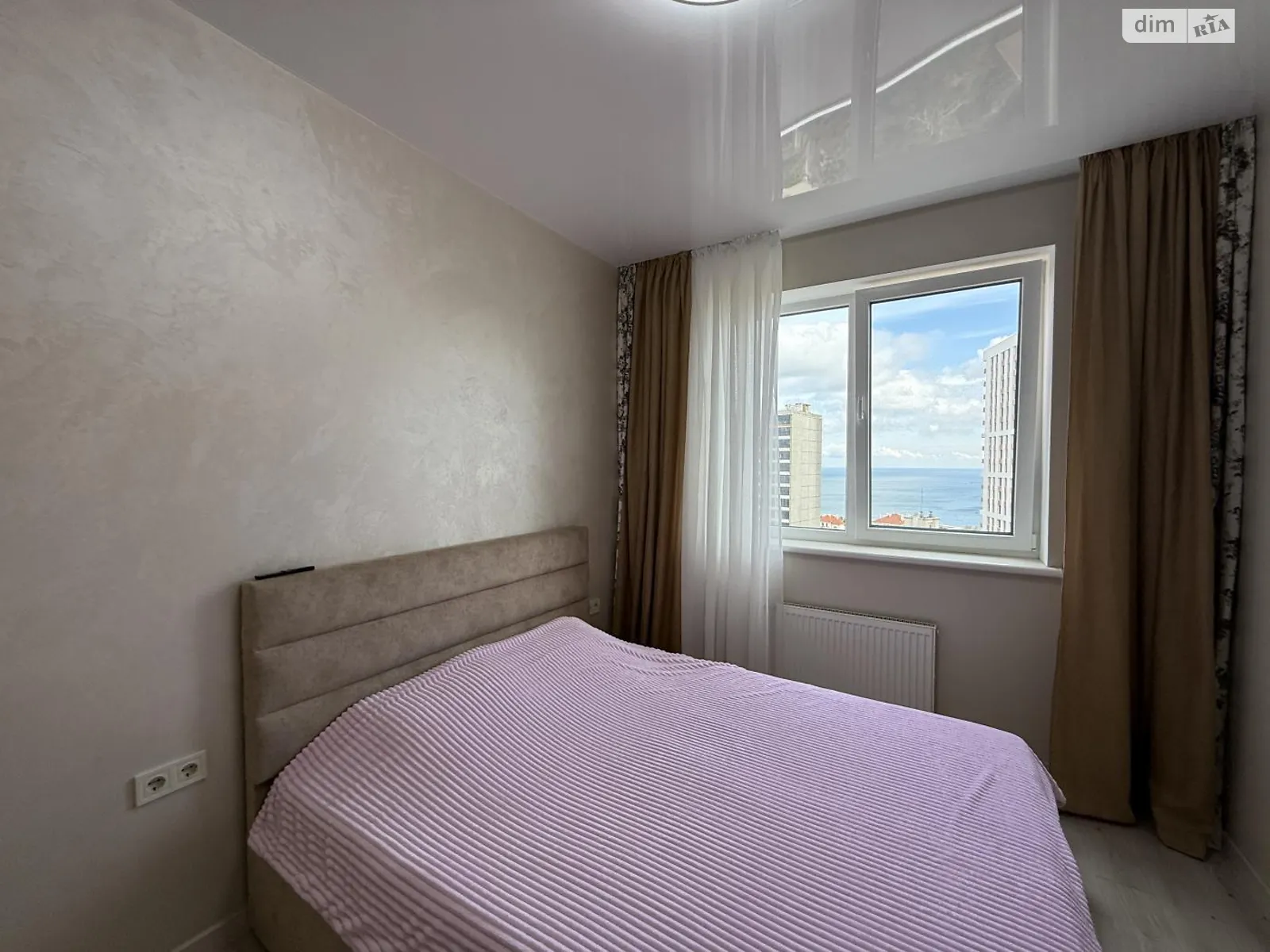 Продается 1-комнатная квартира 43 кв. м в Одессе, ул. Генуэзская, 3Г - фото 1