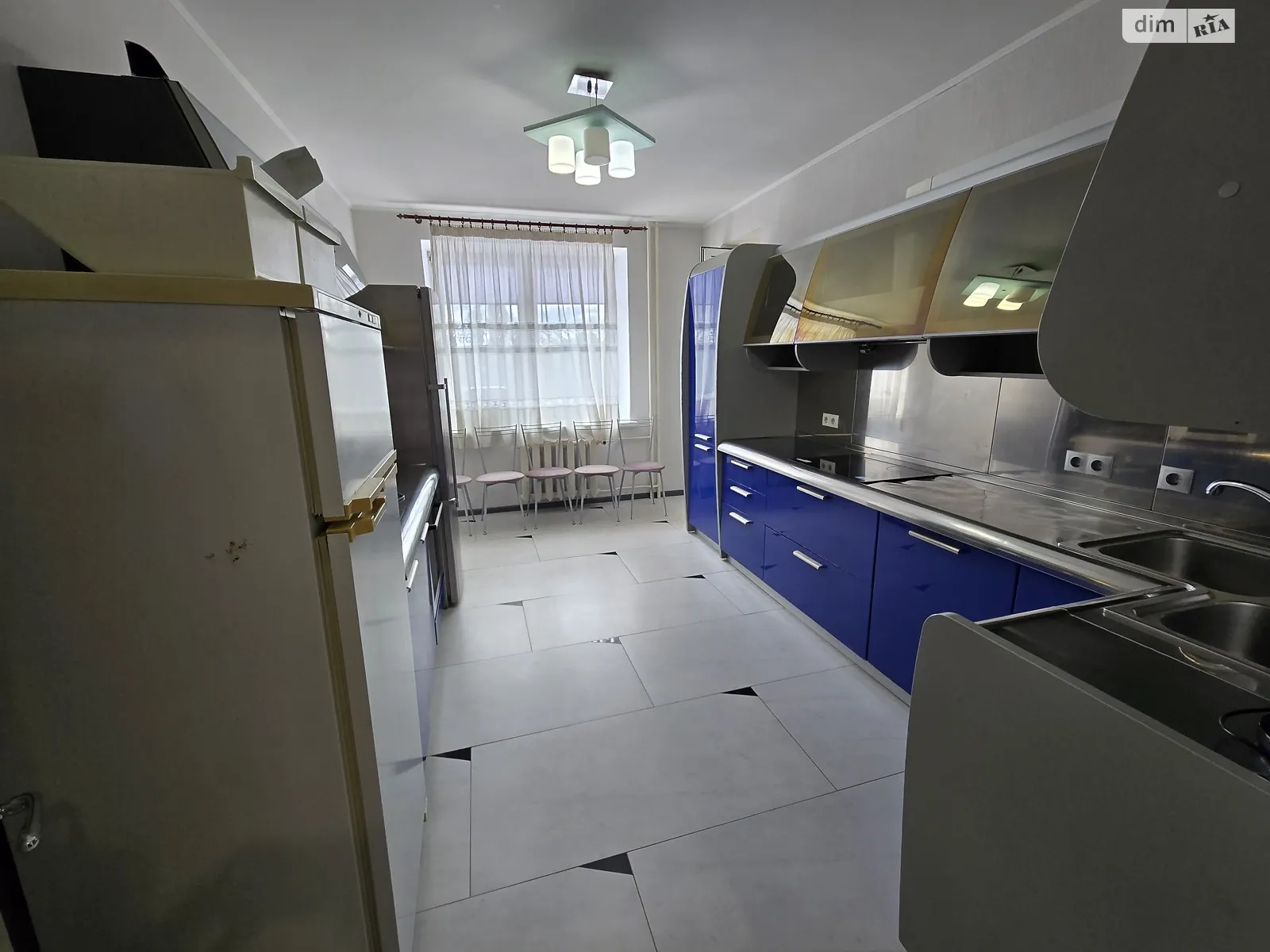 Продается 2-комнатная квартира 73.7 кв. м в Киеве, просп. Павла Тычины, 16/2 - фото 1