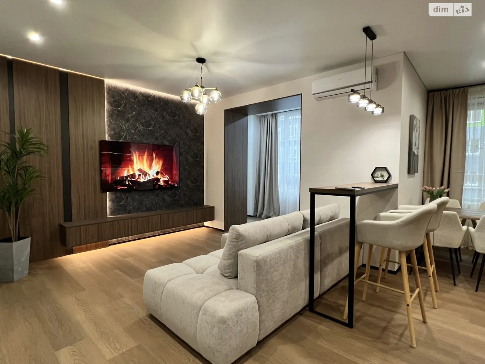 Продается 3-комнатная квартира 90 кв. м в Криховцах - фото 1