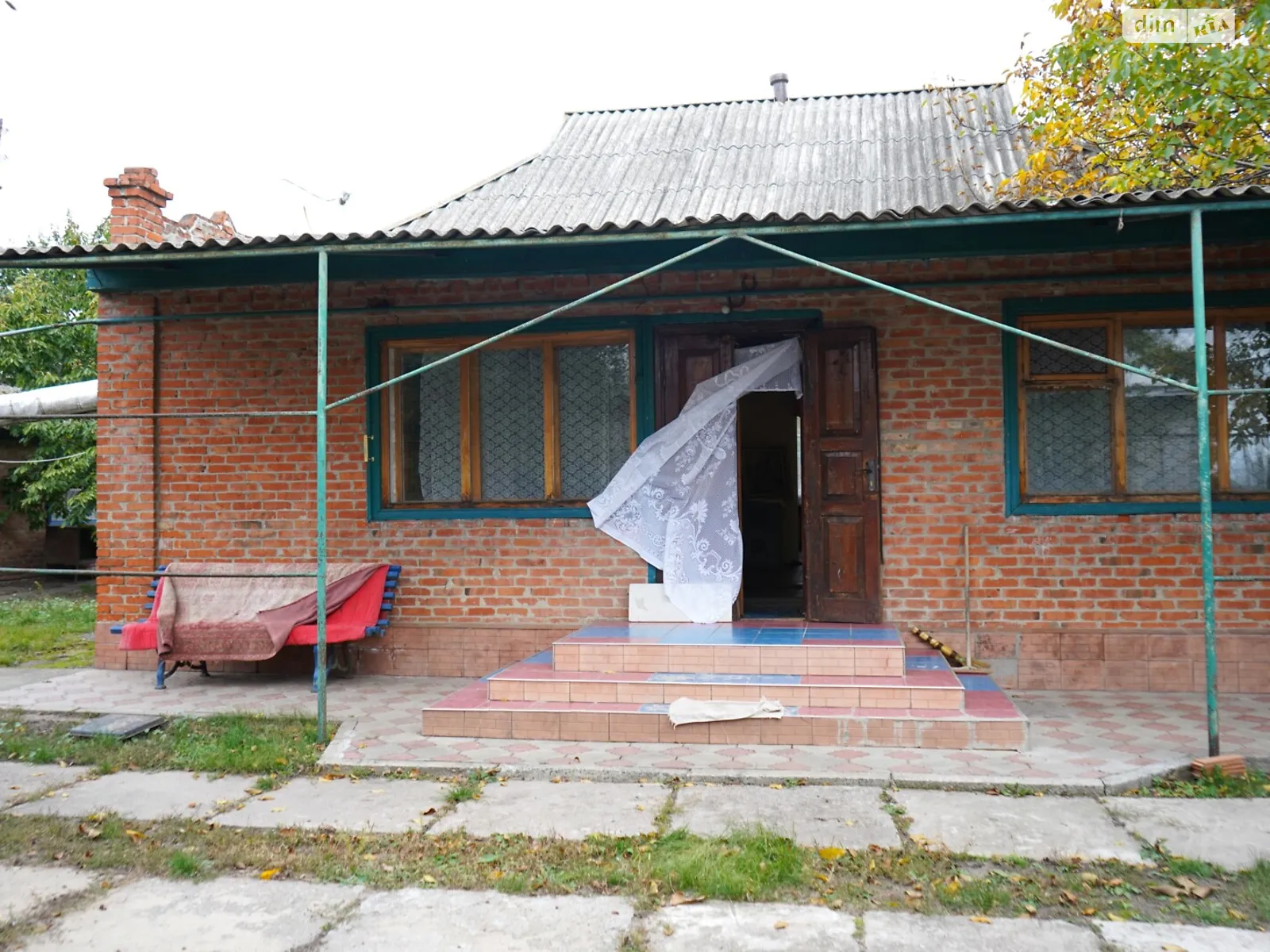 Продается одноэтажный дом 94.2 кв. м с гаражом, цена: 30000 € - фото 1