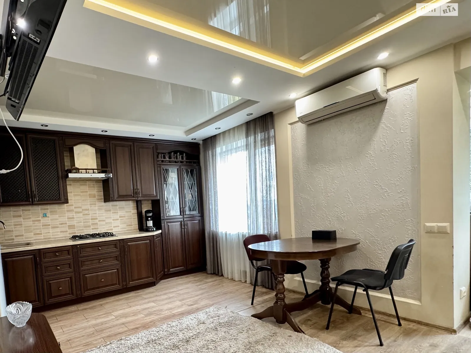 Продается 2-комнатная квартира 69 кв. м в Днепре, ул. Терещенковская, 2 - фото 1