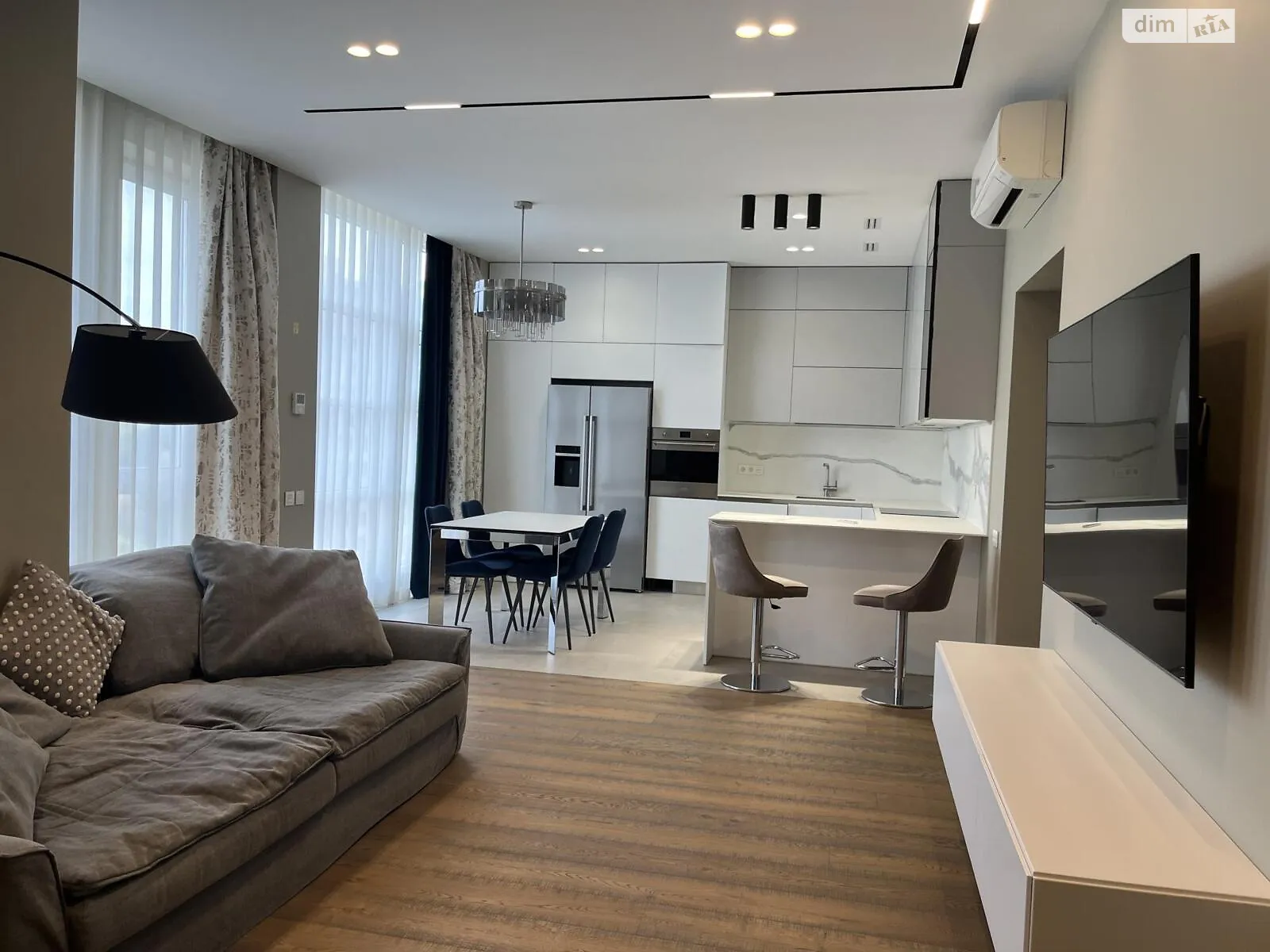 Продается 3-комнатная квартира 104.4 кв. м в Харькове, ул. Клочковская, 117 - фото 1