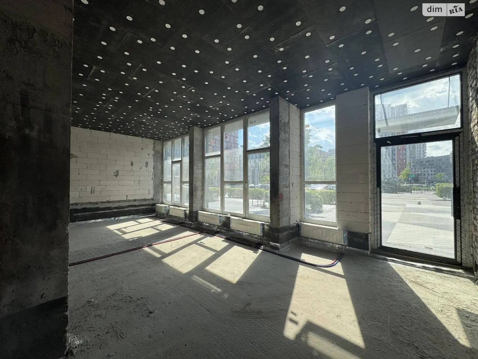 Здається в оренду приміщення вільного призначення 63 кв. м в 8-поверховій будівлі, цена: 1400 $ - фото 1