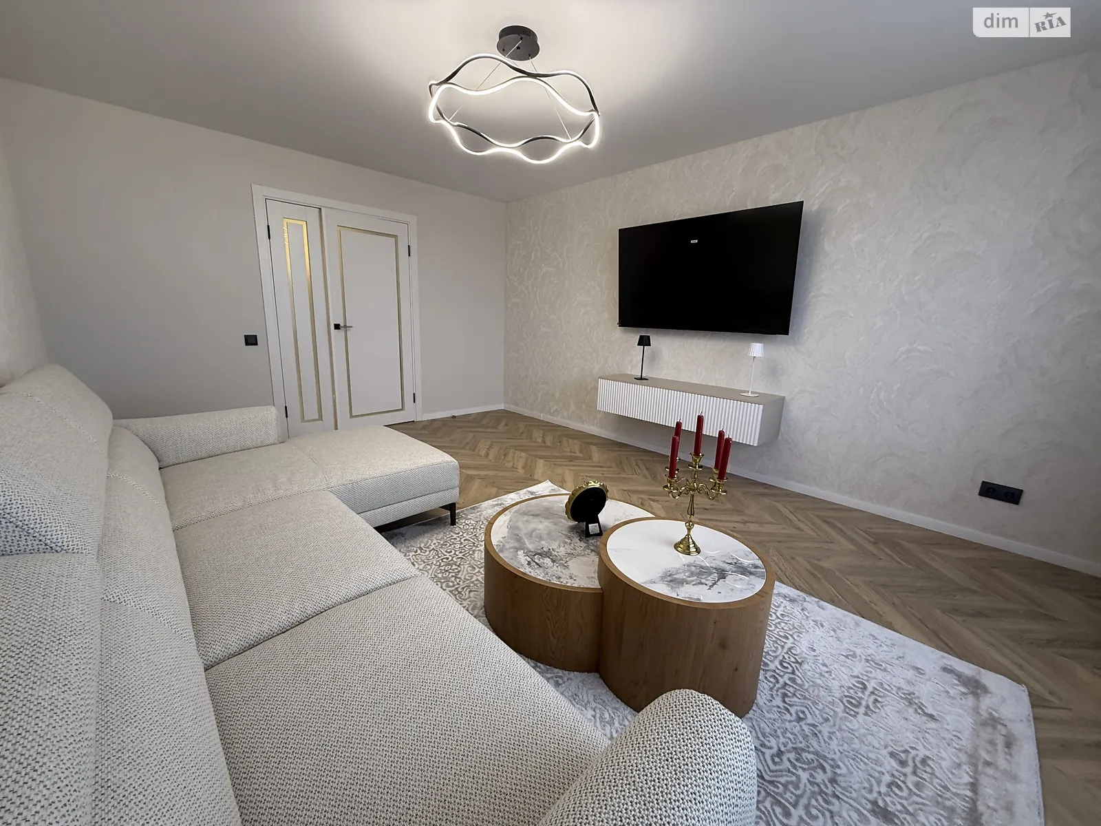 3-комнатная квартира 100 кв. м в Тернополе, ул. Курбаса Леся, 6Б - фото 1