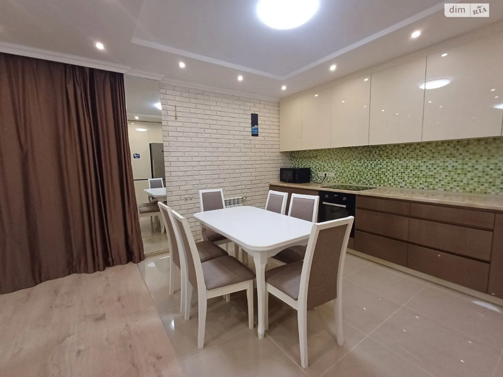 Продається 3-кімнатна квартира 105 кв. м у Дніпрі, вул. Дарницька, 19 - фото 1