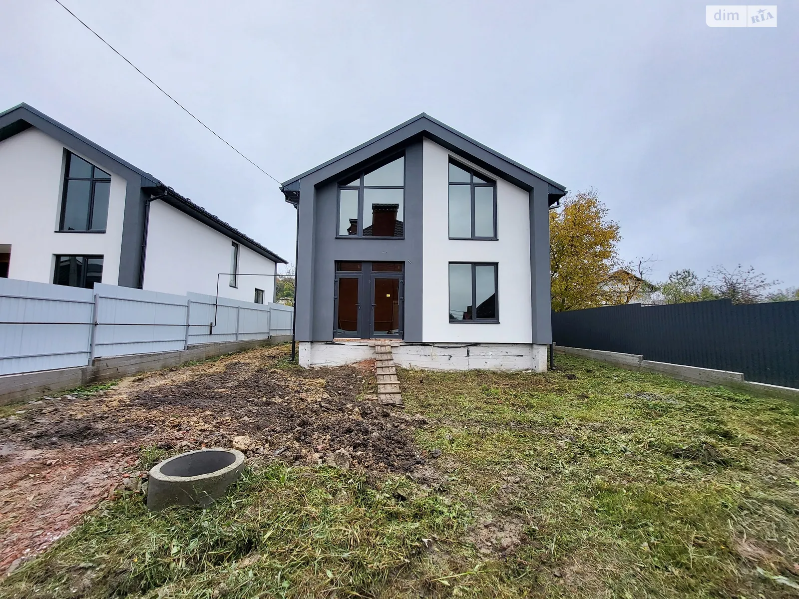 Продается дом на 2 этажа 120 кв. м с террасой, цена: 129000 $ - фото 1