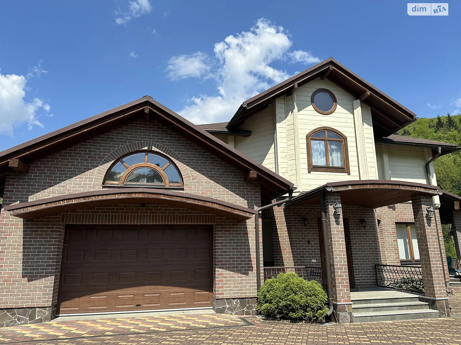 Продается дом на 2 этажа 327.88 кв. м с садом, цена: 1300000 $ - фото 1