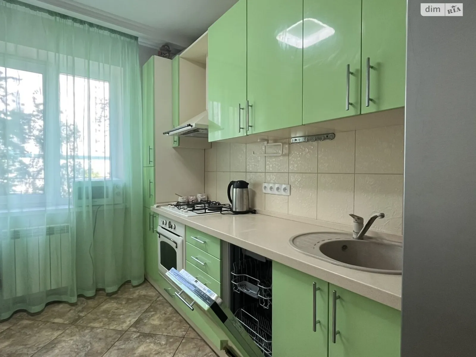 Сдается в аренду 3-комнатная квартира 69.3 кв. м в Киеве, ул. Лариси Руденко, 7 - фото 1