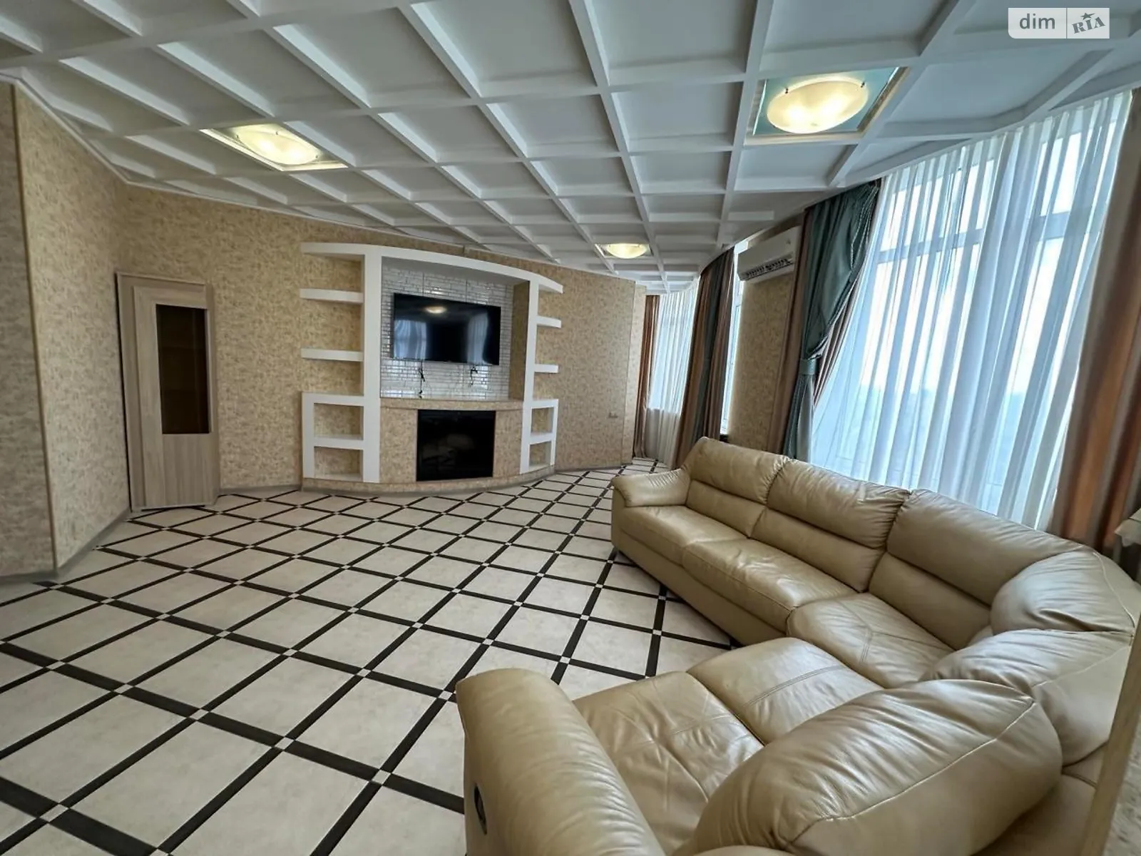 Продається 4-кімнатна квартира 273 кв. м у Одесі, бул. Французький, 22/3 - фото 1