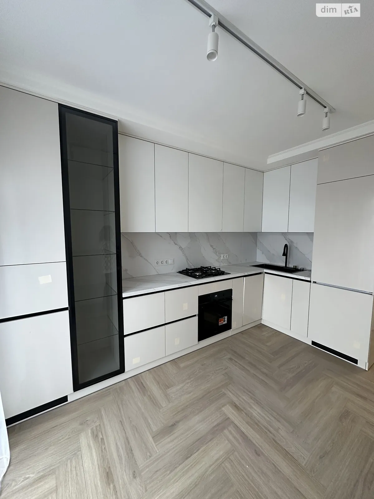 2-комнатная квартира 66.8 кв. м в Тернополе, ул. Острожского Князя, 32 - фото 1