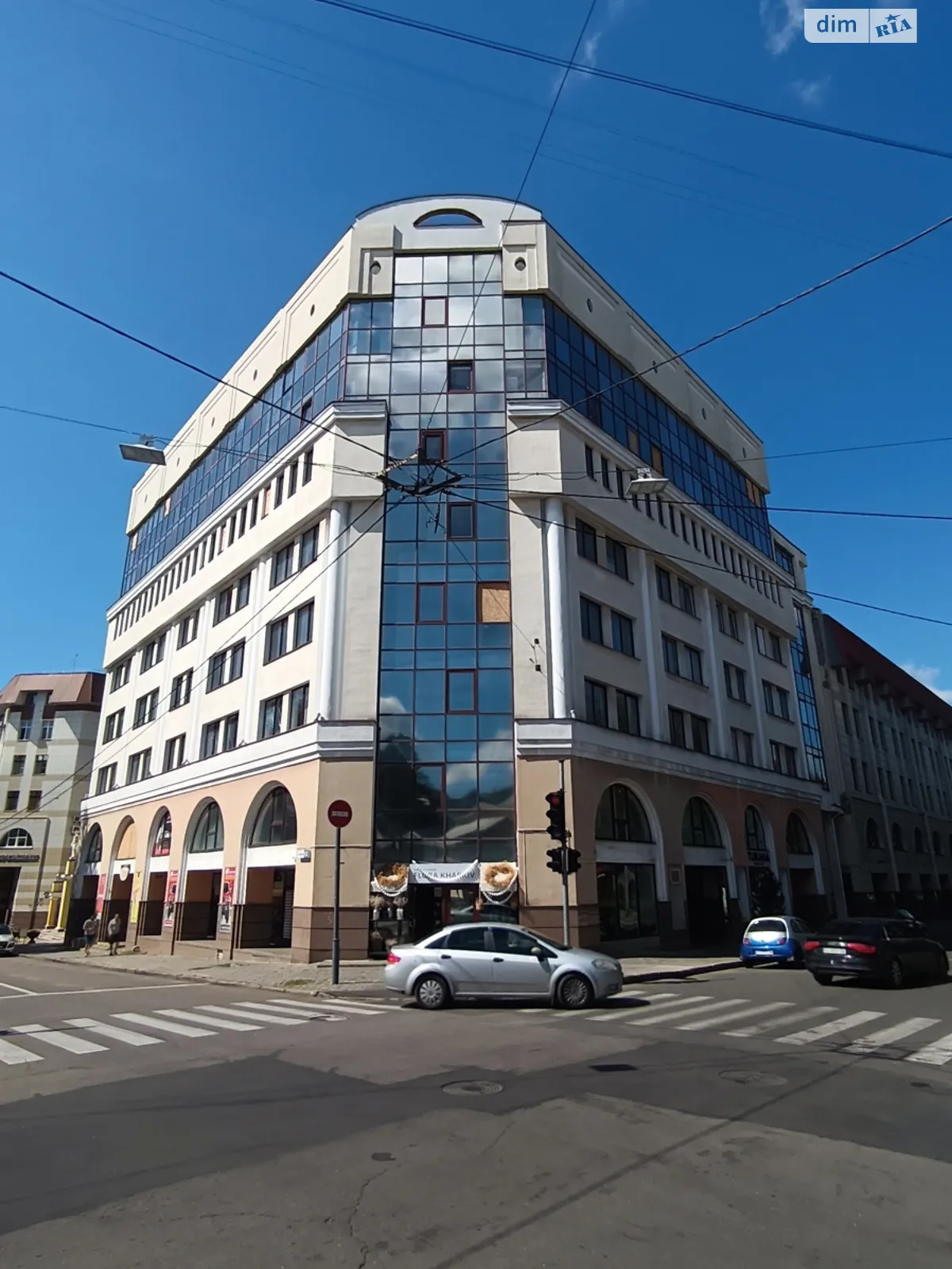 Продается офис 86.2 кв. м в бизнес-центре, цена: 140000 $ - фото 1