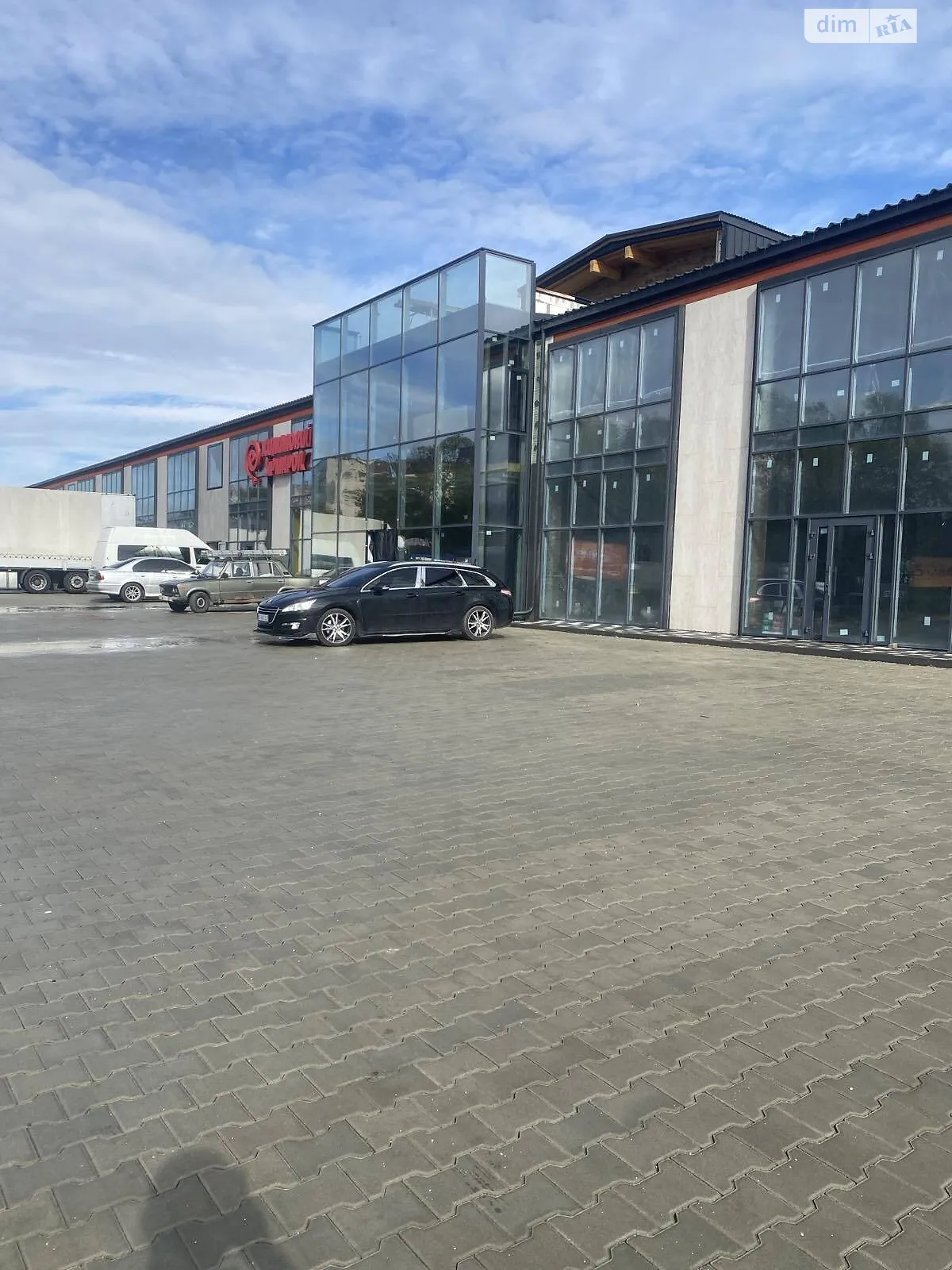 Здається в оренду приміщення вільного призначення 600 кв. м в 2-поверховій будівлі, цена: 252000 грн - фото 1