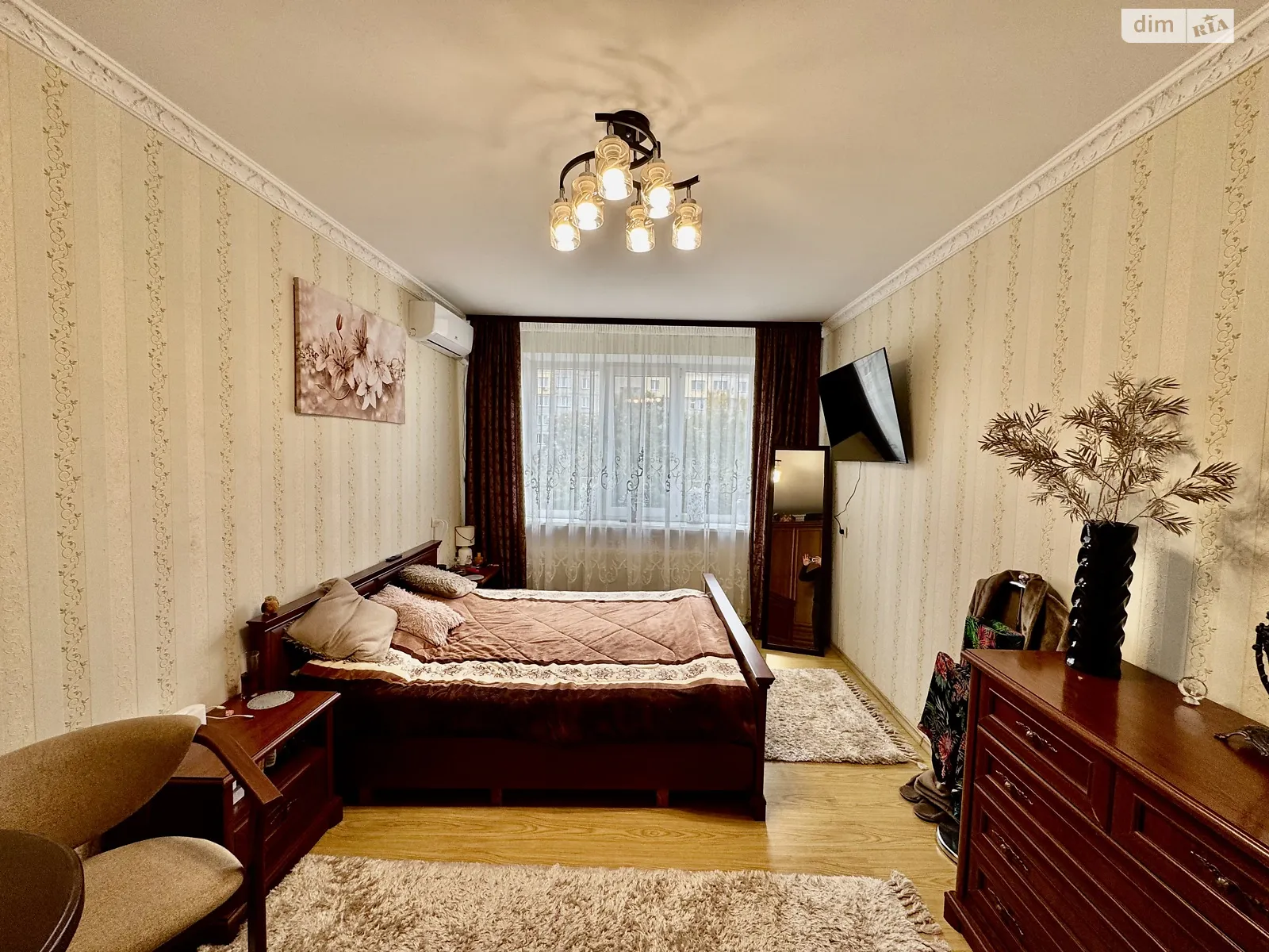 Продается 3-комнатная квартира 63 кв. м в Виннице, ул. Андрея Первозванного - фото 1