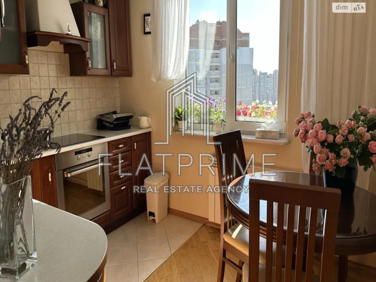 Продається 2-кімнатна квартира 61.8 кв. м у Києві, вул. Ахматової Анни, 16В - фото 1