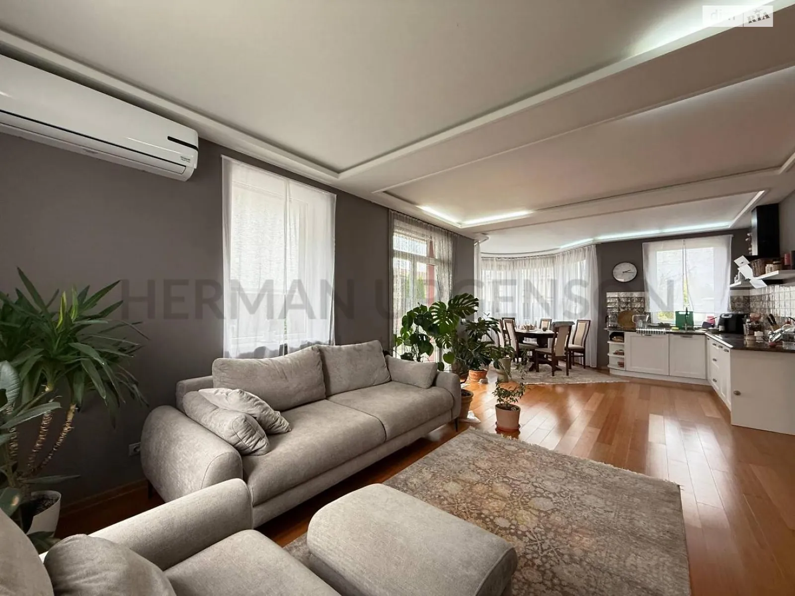 Продается дом на 2 этажа 150 кв. м с мансардой, цена: 220000 $ - фото 1